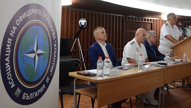 Съюзът на офицерите от резерва "Атлантик" проведе среща във Варна