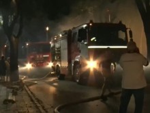 Пожар избухна в тютюнев склад в центъра на Хасково!