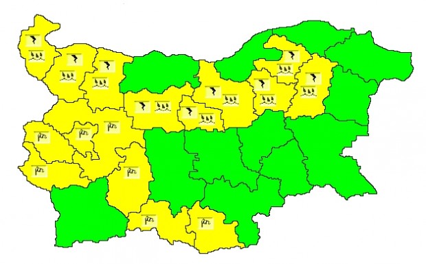 В 16 области на страната е в сила жълт код за потенциално опасно време