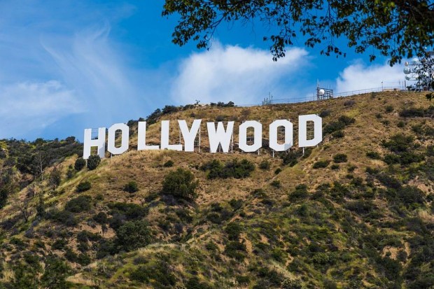 В Холивуд не само звездите се подлагат на лифтинг - известният монументален
