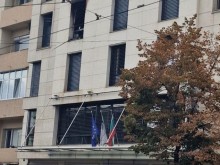 Две са версиите за пожара в хотела в София