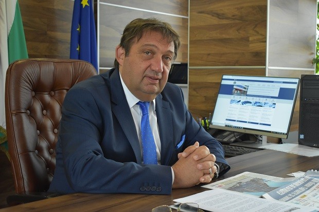 Министър Шишков ще даде съвместна пресконференция с министъра на икономиката Никола Стоянов