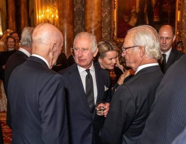 Симеон Сакскобургготски присъства на държавното погребение на Елизабет II