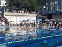 Над 350 деца участваха в плувен маратон провел се във Варна