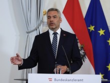 Канцлерът на Австрия: Би било грешка да се мисли за нови санкции срещу Русия