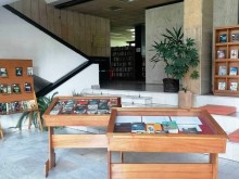 Библиотеката в Смолян с витрина по повод 75-годишнината на Стивън Кинг