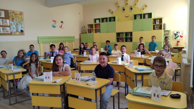 </TD
>Второкласниците от ОУ Васил Левски“ започват учебната година с дългоочакван