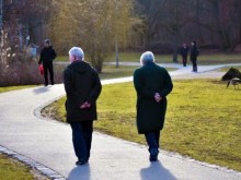 Над 30 000 пенсионери се оказаха с орязани пенсии 