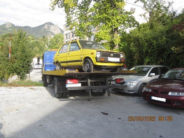 Община Смолян проведе поредната акция по премахване на излезли от употреба моторни превозни средства