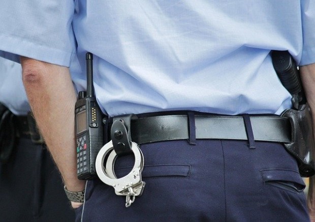 Полицията в Лом задържа мъж за притежание на близо 10 кг канабис