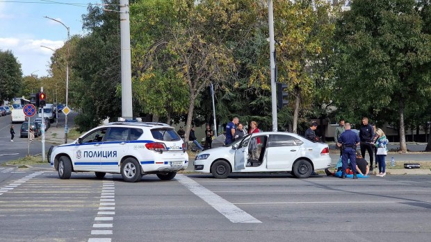 Бургаски полицаи заловиха поредният каналджия. Бял автомобил е бил спрян