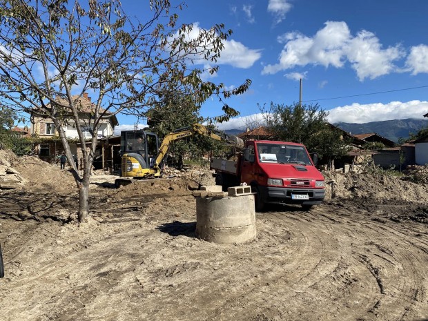 "Лайънс" помага за възстановяване на карловските села от наводнението