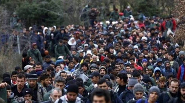 Конвой от 100 хиляди мигранти се е събрал в Одрин, опит за щурм на гръцката граница