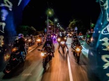 Рев на мотори в Пловдив преди минути, стотици рокери потеглиха на "Нощно каране"
