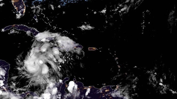 Обявиха извънредно положение във Флорида заради бурята "Иън"