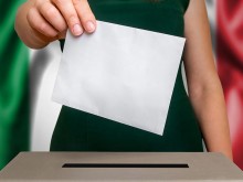 В Италия гласуват на предсрочни парламентарни избори