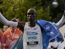 Кениец подобри световния си рекорд в маратона