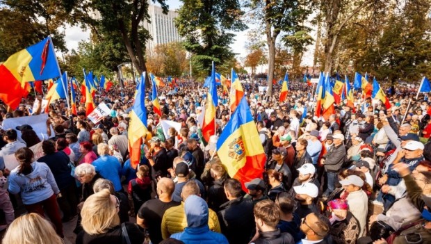Няколко хиляди души протестираха в столицата на Молдова в неделя
