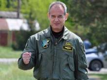 Ген. Русев: Летище "Граф Игнатиево" ще бъде модернизирано за изтребителите F-16