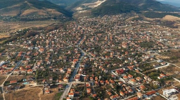 Подписката с искане за референдум за отделянето на село Белащица от Община "Родопи" вече е внесена в Oбщинския съвет