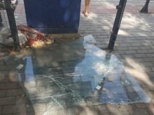 Спирките и машините за билети в автобусите на градския транспорт във Варна се превръщат в редовна жертва на вандали