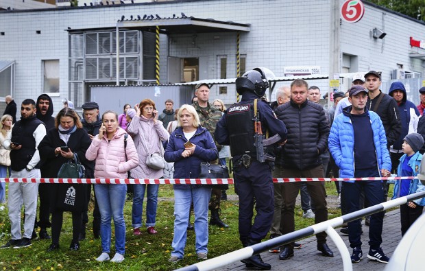 Нападателят от Ижевск в бил на отчет в невропсихиатричен диспансер