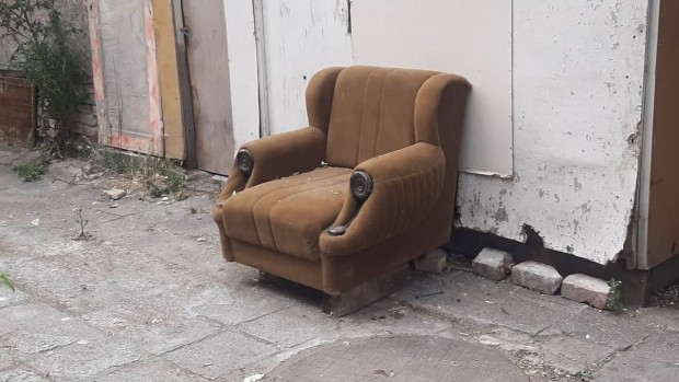 Продължава инициативата на Община Бургас за обновяване на стари мебели