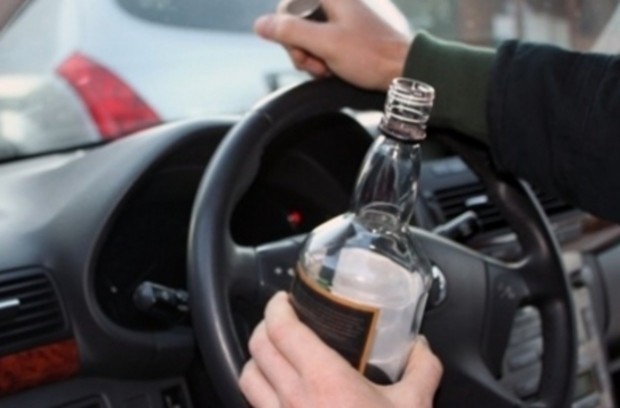 Хванаха шофьор с 3 23 промила алкохол в Дряново съобщиха от полицията На 25