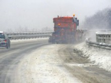 Силно затруднено е движението по магистралата за София