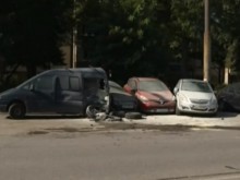 Съдът отново пусна под гаранция, 18-годишната пияна и дрогирана, която помете пет автомобила