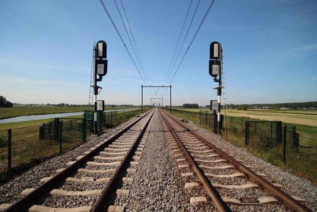 До 31 декември 2022 г. се удължава срокът за по-ниски инфраструктурни такси за жп мрежата