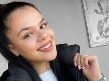 Това чаровно момиче е световен шампион по карате! В Асеновград я наградиха