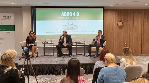 Министър Явор Гечев: До момента не са засечени ГМО и тежки метали в украинското зърно у нас