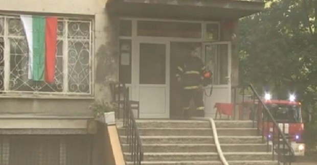 Пожар пламна в Средношколското общежитие в Русе