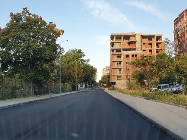 TD Вторият запечатващ слой асфалт на улица Генерал Радко Димитриев е