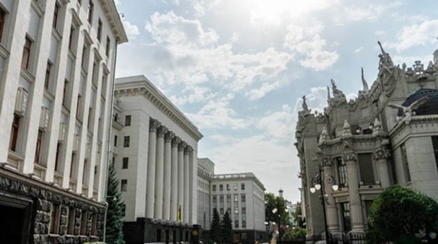 Политически съветник на украинския президент заяви в четвъртък че церемонията