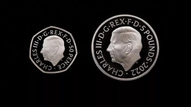 Във Великобритания показаха монетите с лика на Чарлз III