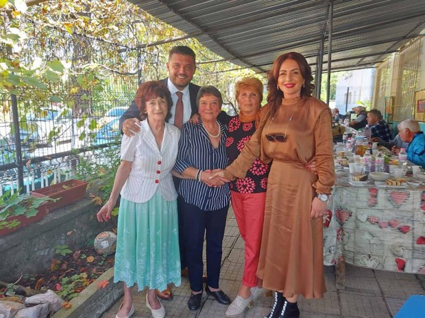 TD Пенсионерите от село Марково отбелязаха подобаващо своя празник организирайки си