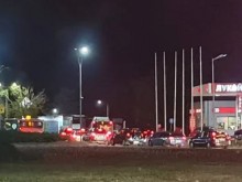 Моторист пострада при катастрофа на пътя Бургас-Поморие, движението е кошмарно