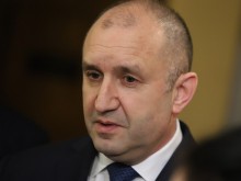 Румен Радев: Обществото ни е в дълг към възрастните хора