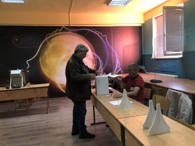 TD Нормално и без затруднения започна изборният ден в Пловдивска област