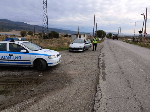 Общо 287 полицаи охраняват изборния ден в област Сливен