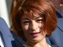 Десислава Атанасова: Гласувах за отговорност след месеците на хаос и безвремие