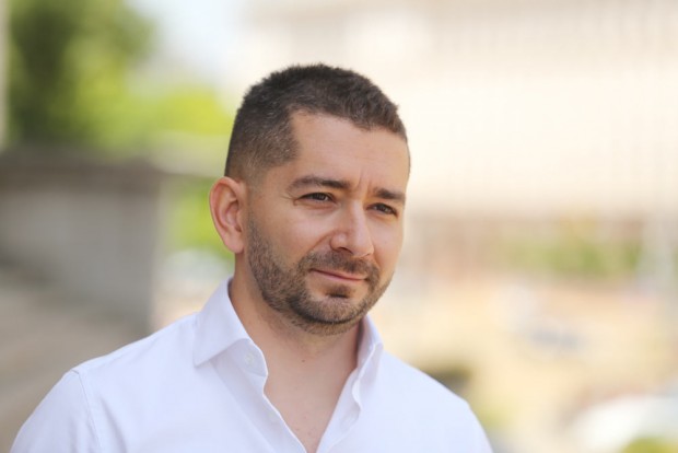Слави Василев: Ситуацията изисква мълчанието, което показва Бойко Борисов, а не бързите декларации на Кирил Петков и Асен Василев 