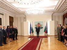 Президентът удостои български военнослужещи с висше офицерско звание