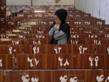 Близо 50 деца са загинали при атака срещу студентки в Афганистан