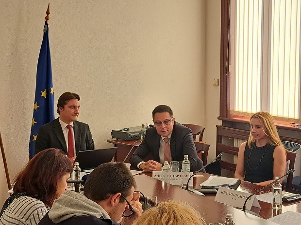 Министър Пулев: Приемането на закона за личния фалит е ключово за второто плащане по Плана за възстановяване и устойчивост