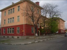 Училище в "Централен" затвори заради нерегистриран котел