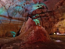 Над 32 000 туристи са посетили пещера "Леденика" и развлекателен парк "Леденика" от началото на годината до сега