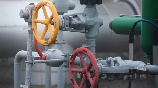 "Газпром" възобновява доставките на газ през Австрия